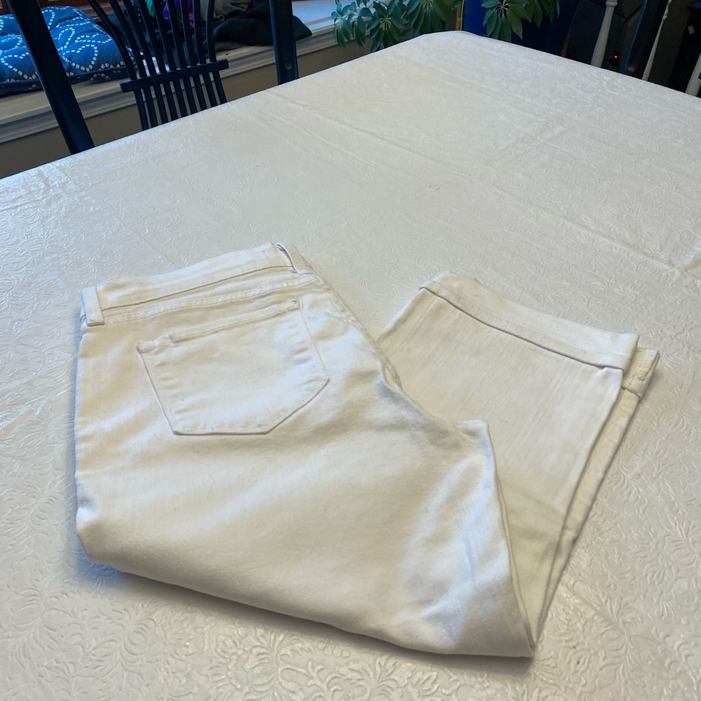 NYDJ crop white jeans Size 10 inseam 20 inches